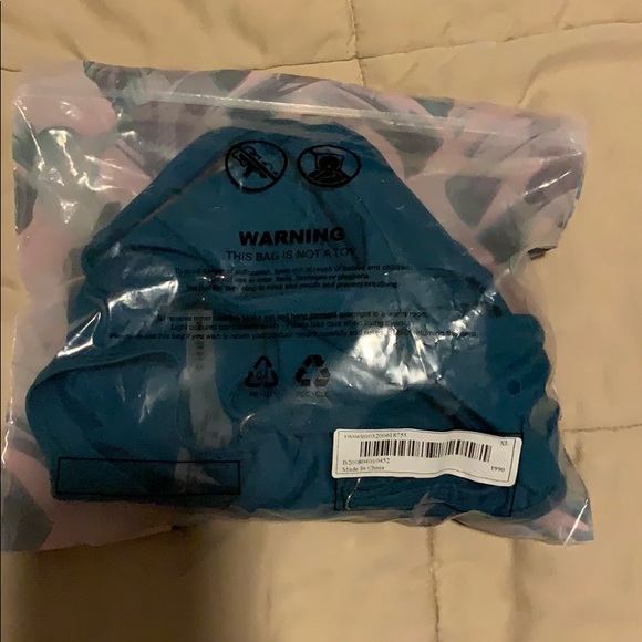 Bikini - Picture 5 of 5